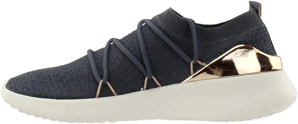 adidas Women's Ultimamotion Running Shoe