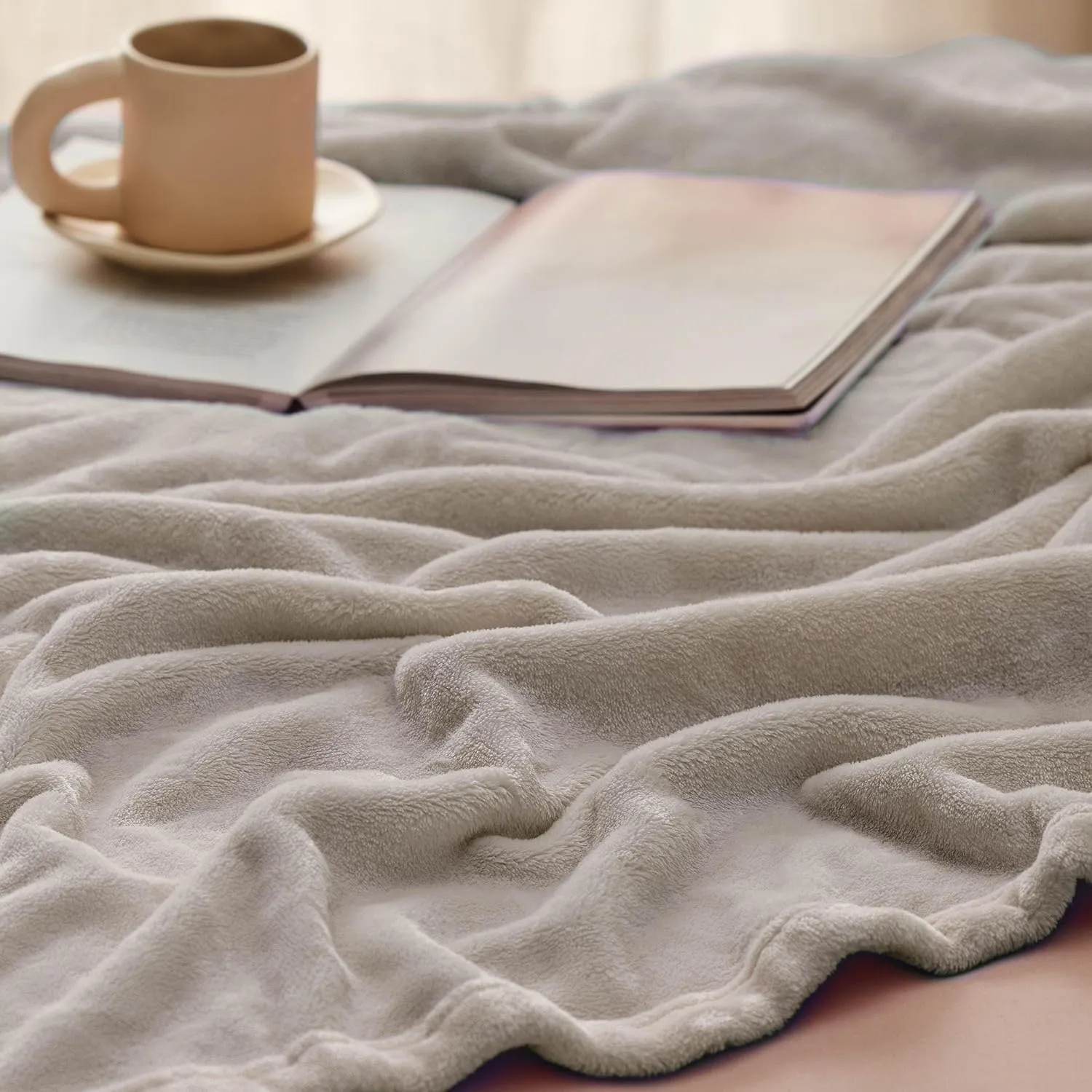 Bedsure Fleece Throw Blanket for Couch Oxford Tan - Lightweight Plush Fuzzy Cozy Soft Blankets and Throws for Sofa, 50x70 inches