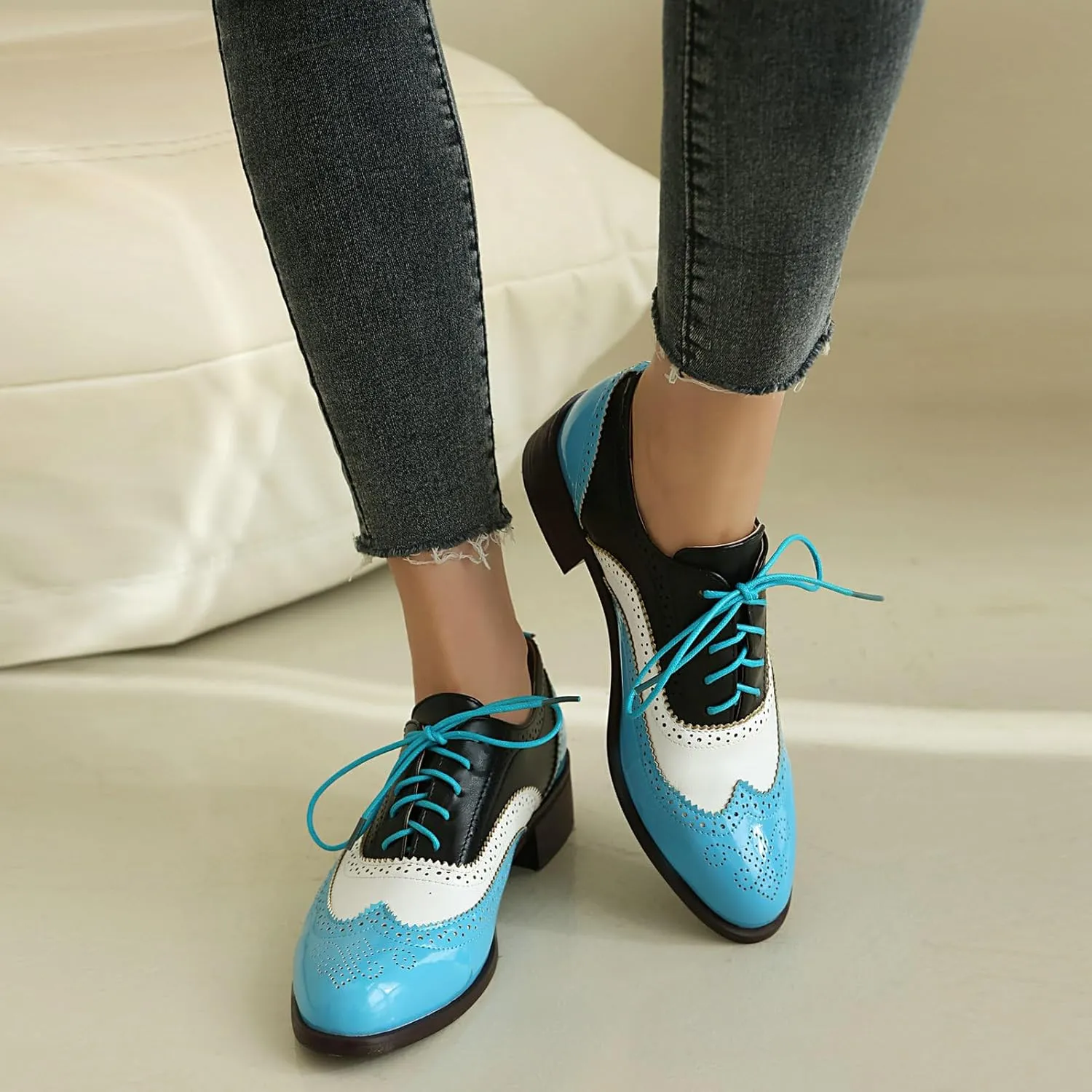 Betastella Womens Lace Up Wingtip Oxford Shoes Vintage Brogue Oxfords Round Toe Chunky Low Heel Pumps Shoes