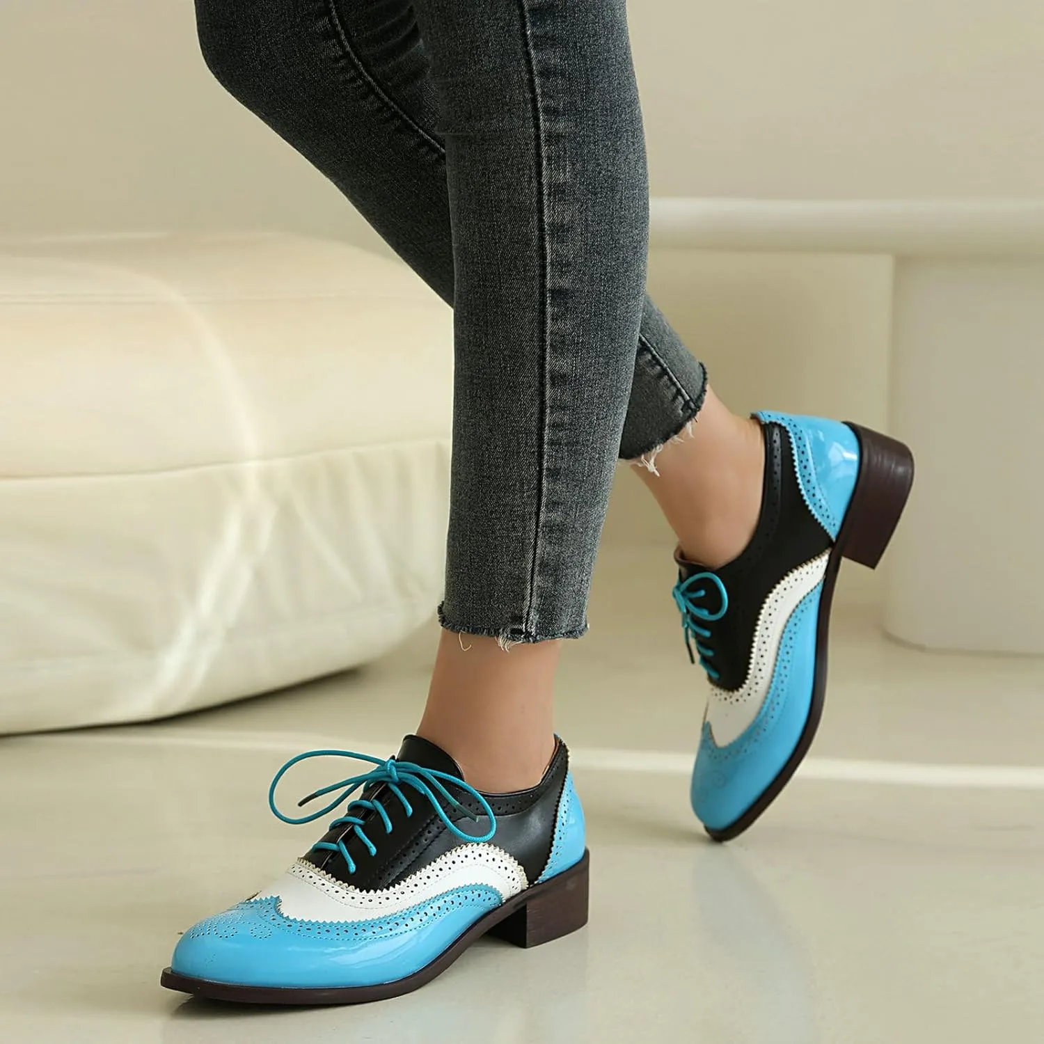 Betastella Womens Lace Up Wingtip Oxford Shoes Vintage Brogue Oxfords Round Toe Chunky Low Heel Pumps Shoes