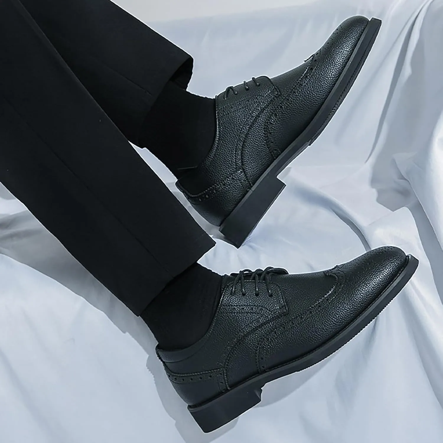 Men's Leather Round Toe Wingtip Business Brogue Oxford Shoes Lace Up Retro Fashion Derby Shoes Comfortable Soft Office Prom Evening Wedding Shoes