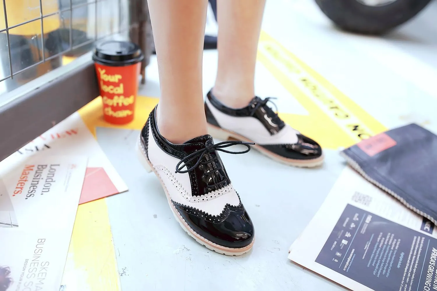 Women's Stylish Lace-Up Wingtip Oxfords - Brogue Derby Walking Shoes for Ladies